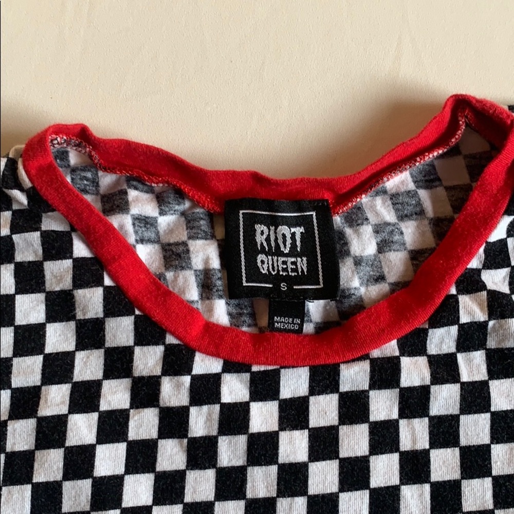 Crop top - Picture 2 of 3
